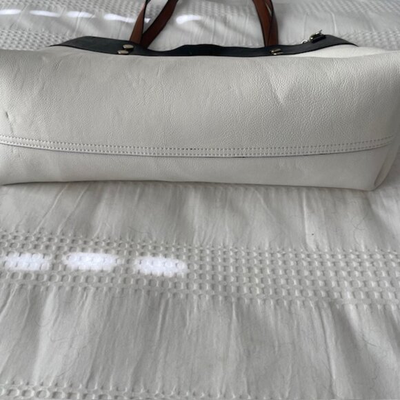 Calvin Klein Extra Large Reversible Tote - Black and White with Brown trim - EUC - Picture 9 of 9